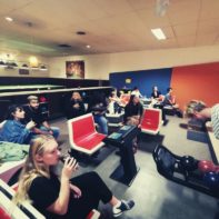 Fundraiser genießen den Bowling-Abend